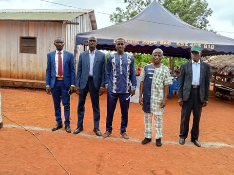 notables du chef de Village de Gouekong